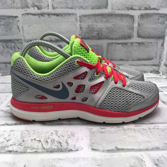 nike dual fusion lite